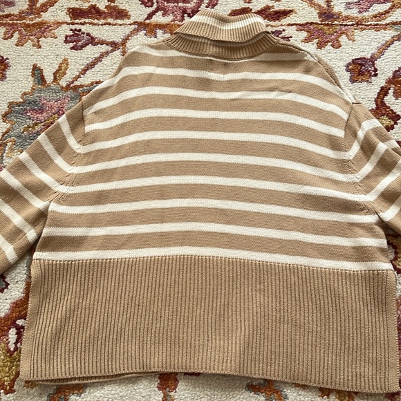 GAP 24/7 Split Hem Striped Turtleneck Sweater - Cream / White - Picture 8 of 8